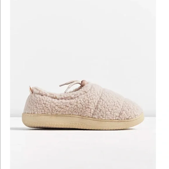 UO | sherpa hardsole slipper - Picture 2 of 5